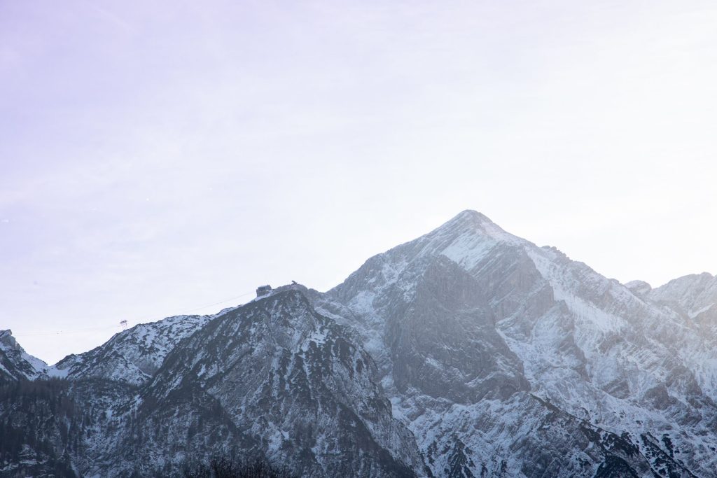 Blick auf Zugspitze mit Lift von Ferienwohnung in Garmisch-Partenkirchen