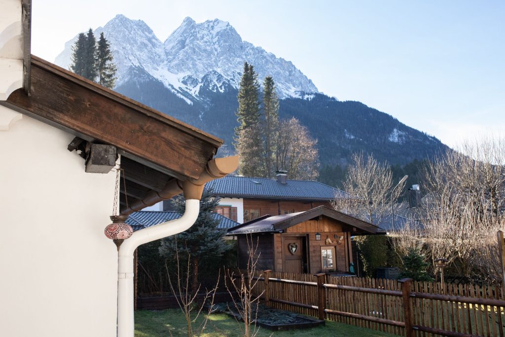 Ferienwohnung in Garmisch-Partenkirchen mit Blick auf die Berge