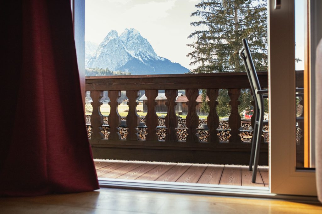 Ausgang zum Balkon in Ferienwohnung in Garmisch-Partenkirchen