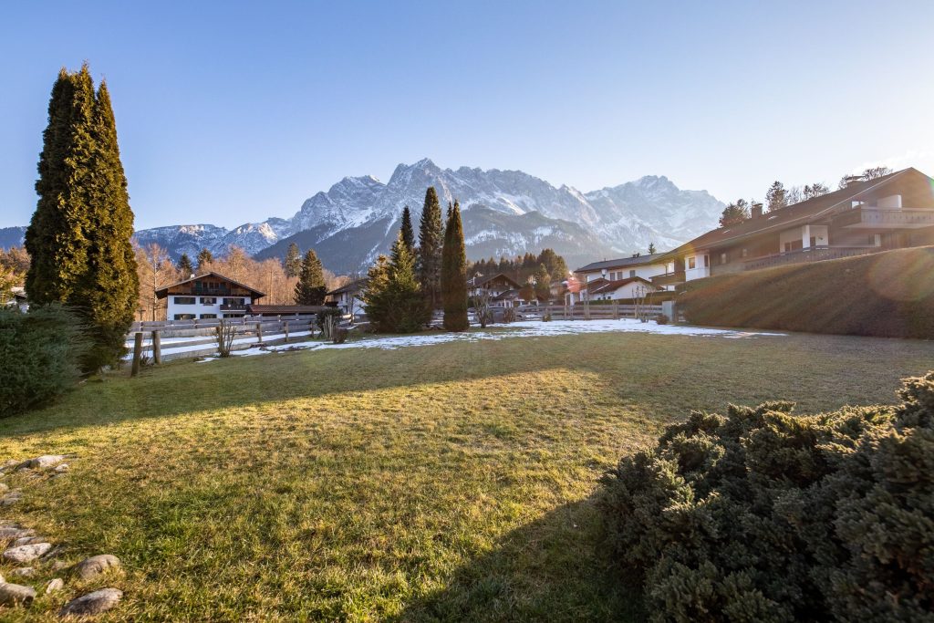 Garten in Ferienwohnung in Garmisch-Partenkirchen