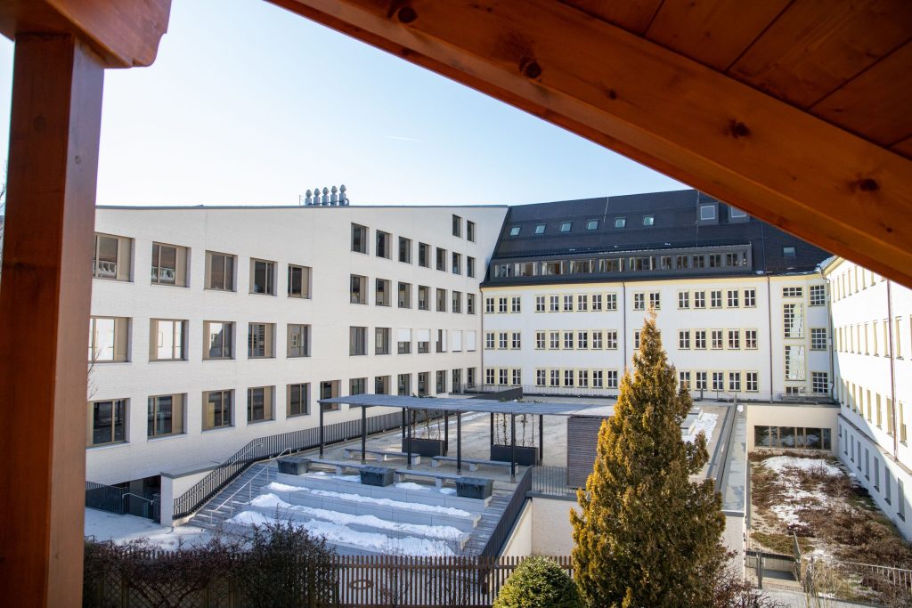 Blick vom Balkon aus Ferienwohnung in Garmisch-Partenkirchen