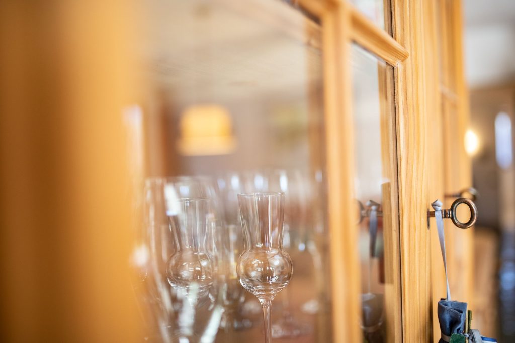 Vitrine in Ferienwohnung in Garmisch-Partenkirchen