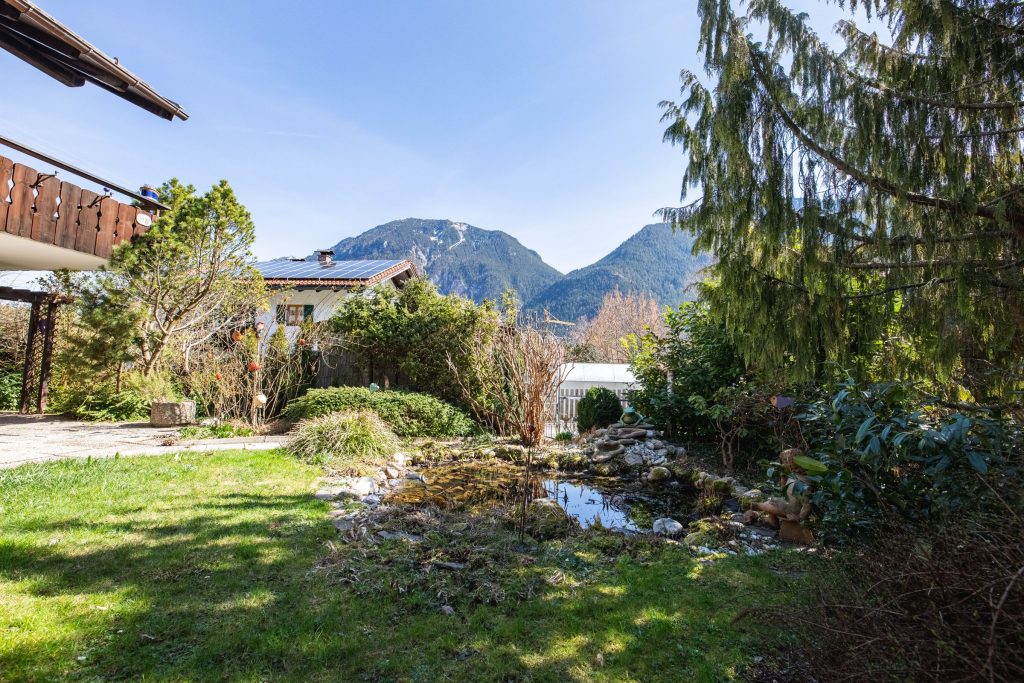 Garten in Ferienwohnung in Garmisch-Partenkirchen