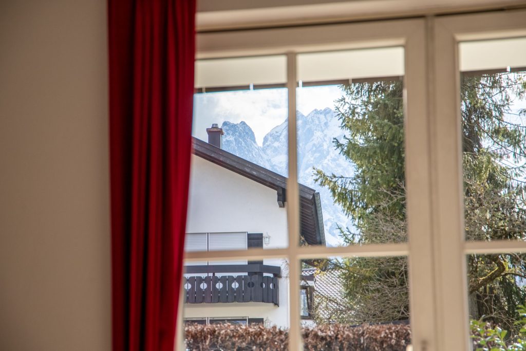 Fenster in Ferienwohnung in Garmisch-Partenkirchen