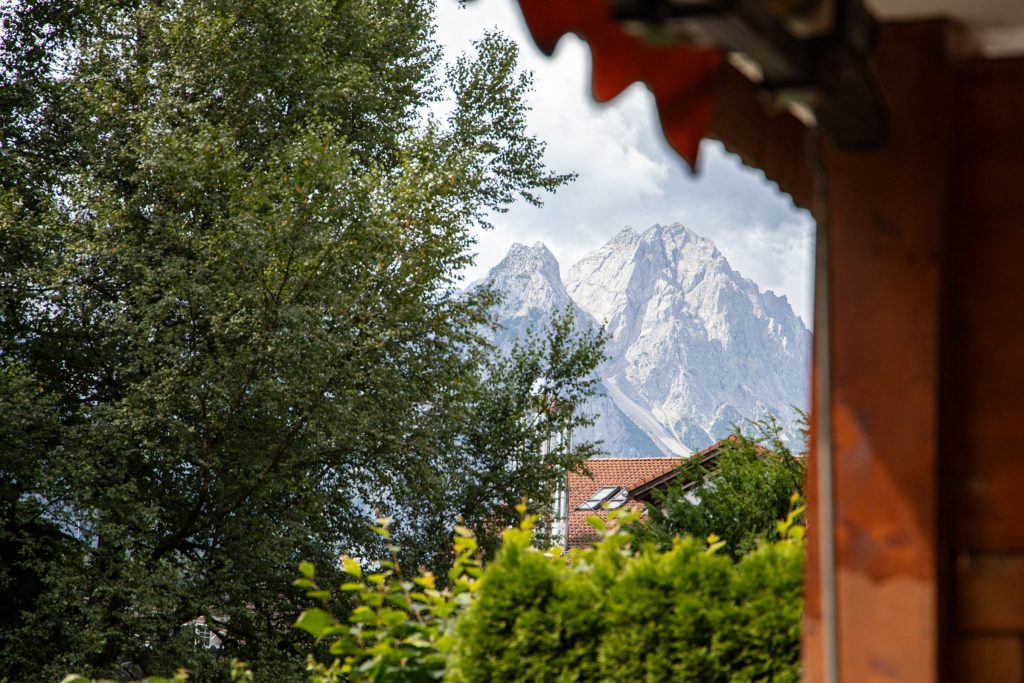 Blick auf die Zugspitze in Ferienwohnung in Garmisch-Partenkirchen