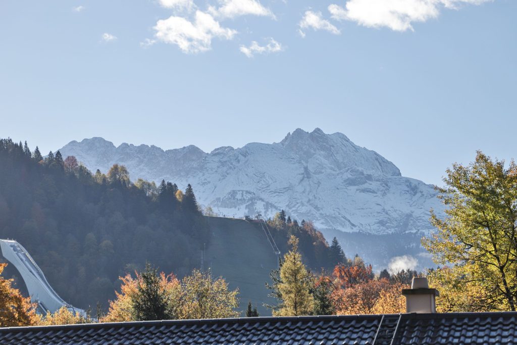 Olympiaschanze und Skilift in Garmisch-Partenkirchen