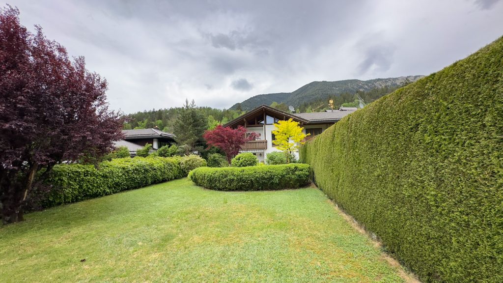 Garten in Ferienwohnung in Garmisch-Partenkirchen