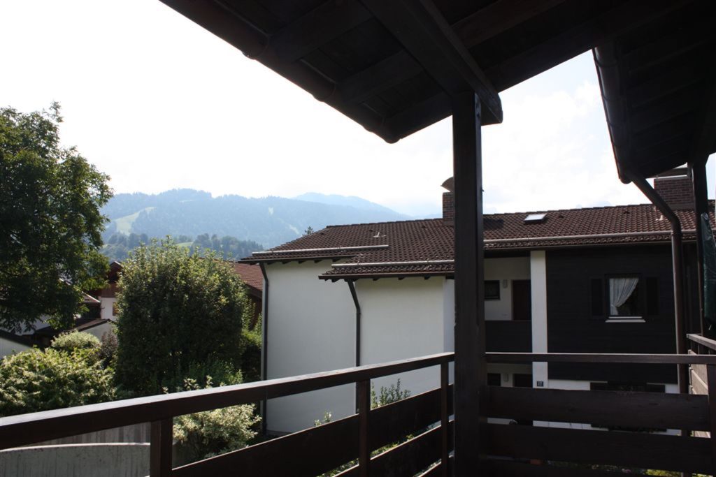 Balkon mit Blick auf die Alpen in Ferienwohnung in Garmisch-Partenkirchen