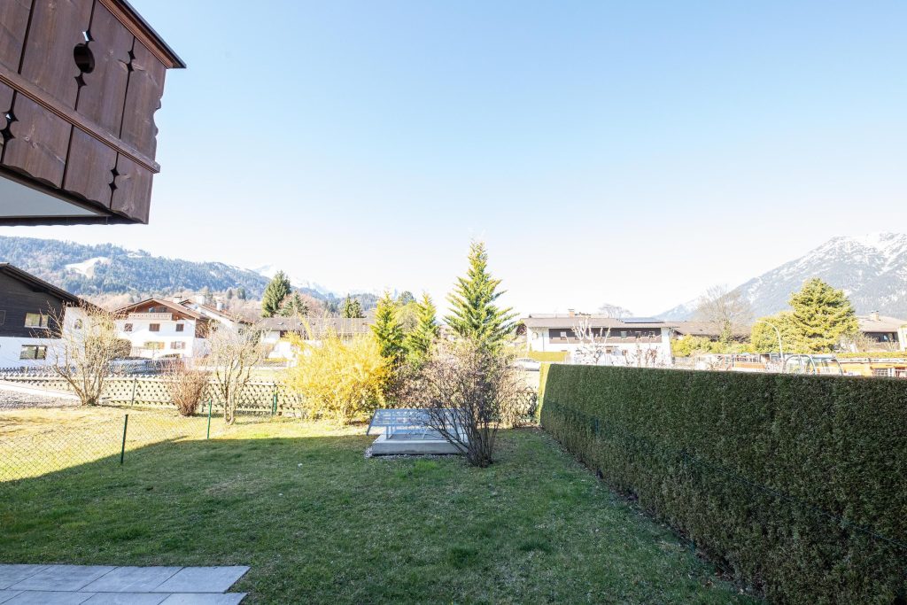 Garten in Ferienwohnung in Garmisch-Partenkirchen