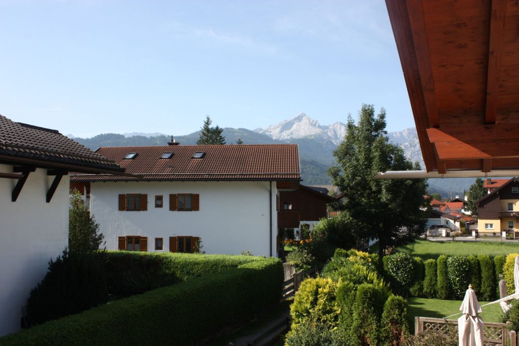 Ausblick in Ferienwohnung in Garmisch-Partenkirchen