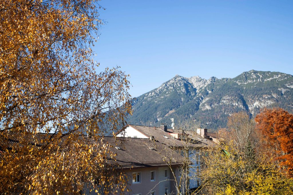 Blick auf die Alpen in Ferienwohnung in Garmisch-Partenkirchen