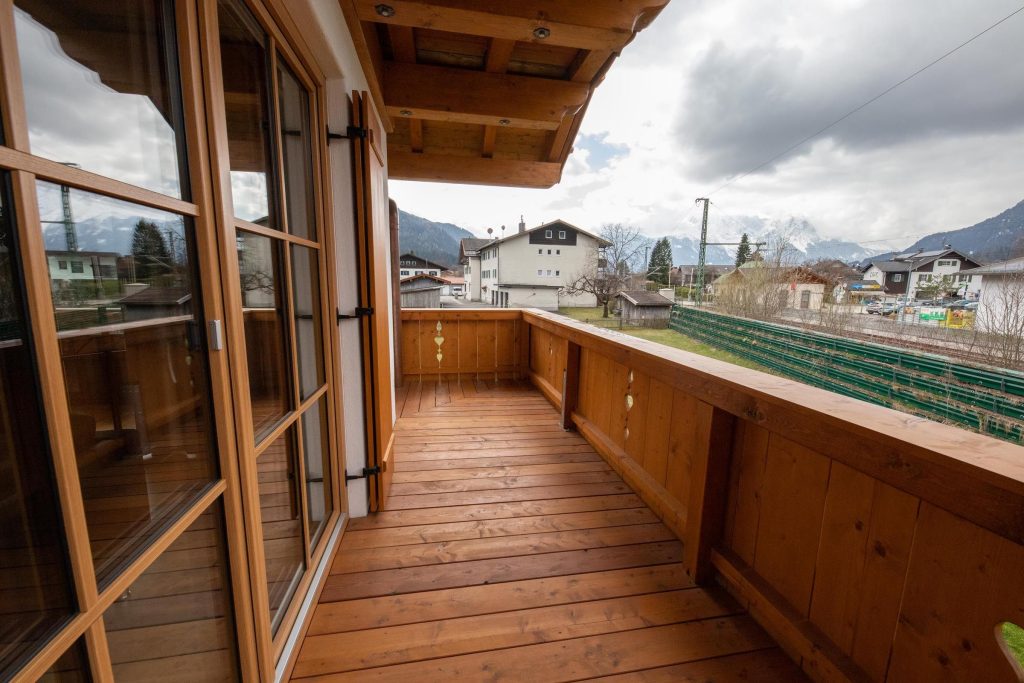 Balkon überdacht in Ferienwohnung in Garmisch-Partenkirchen