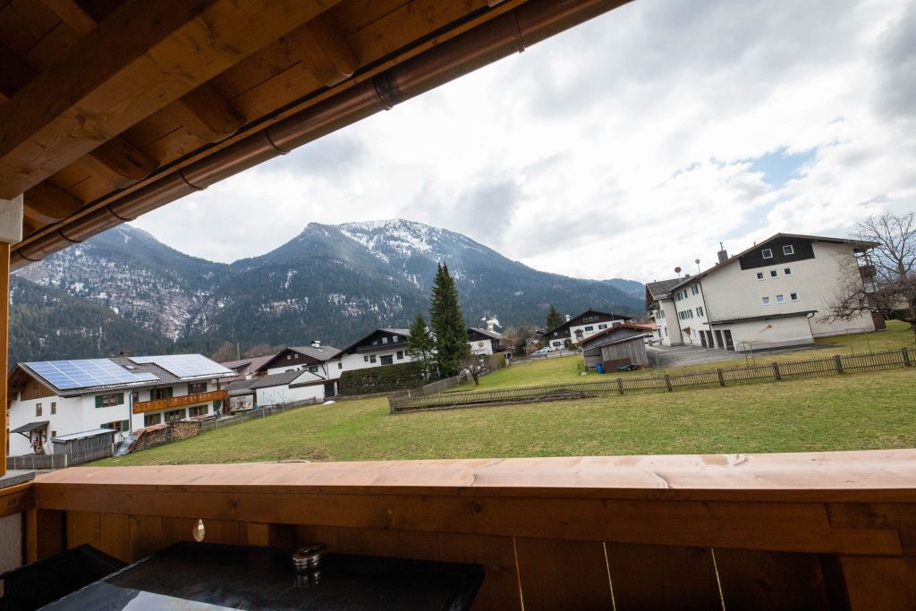 Ausblick vom Balkon in Ferienwohnung in Garmisch-Partenkirchen