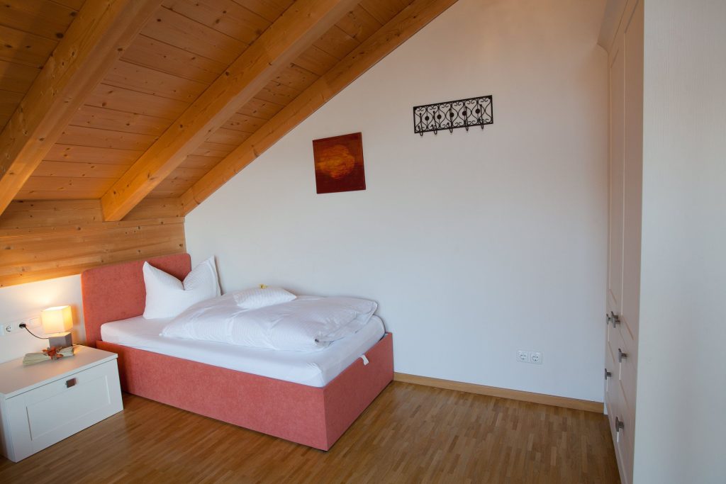 Einzelbett in Ferienwohnung in Garmisch-Partenkirchen