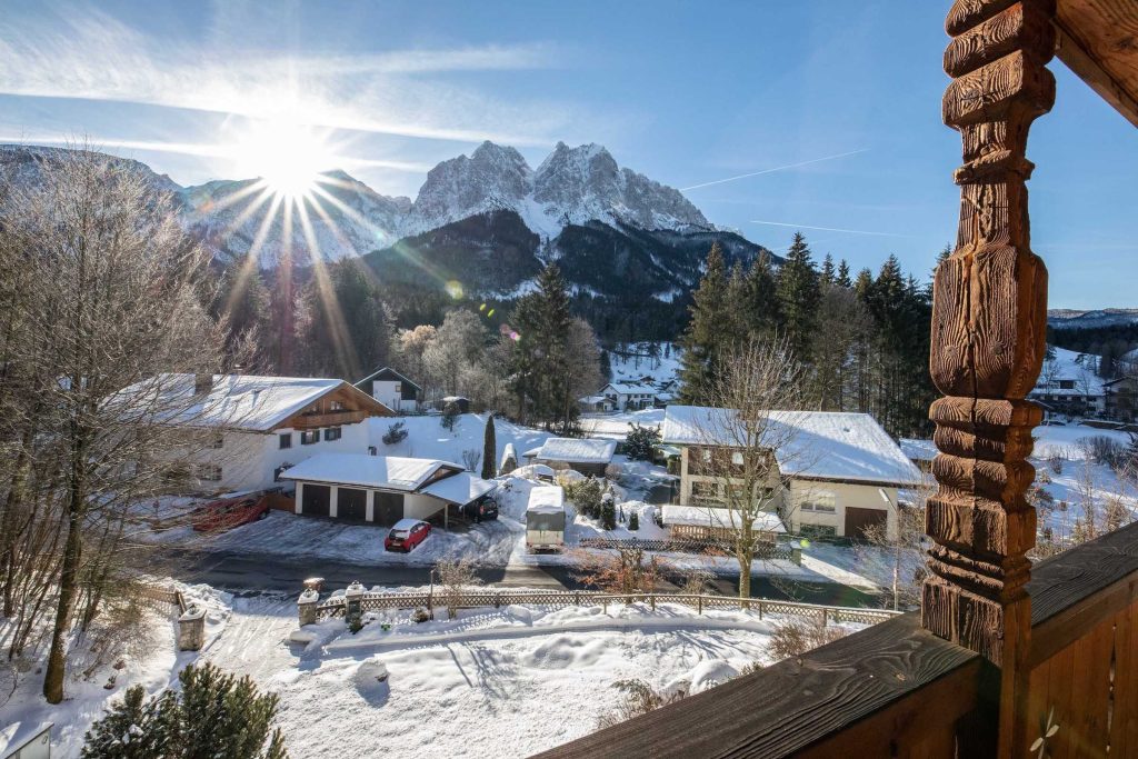 Balkon mit Ausblick in Ferienwohnung in Garmisch-Partenkirchen