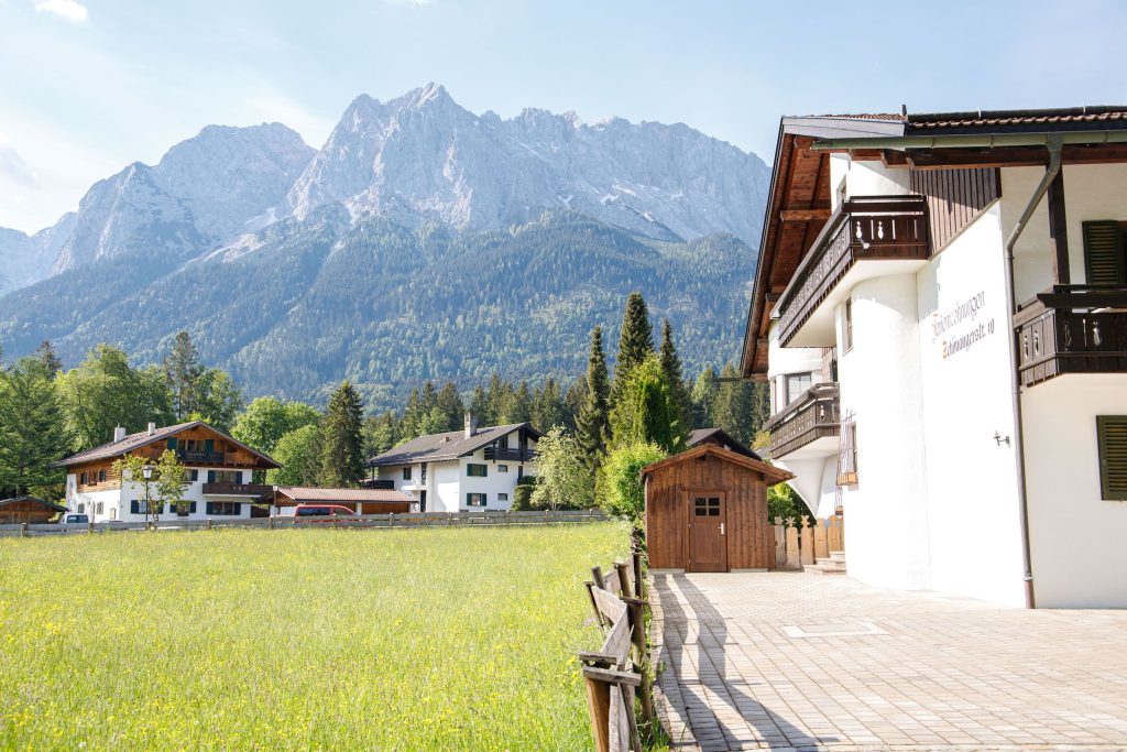 Außenanlage von der Wohnung von Ferienwohnung in Garmisch-Partenkirchen