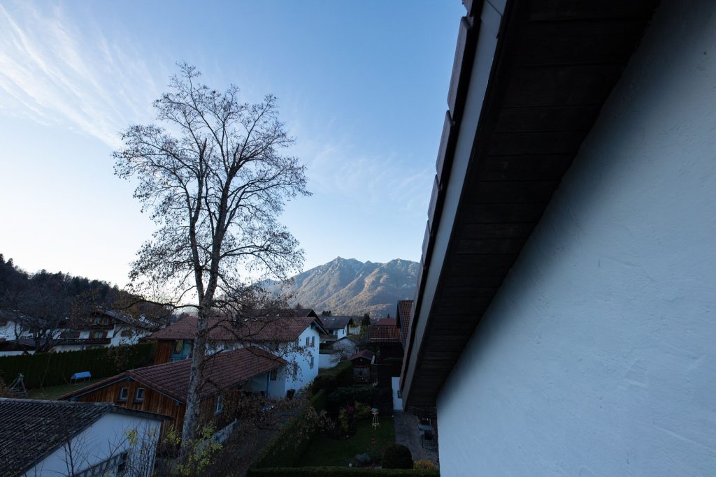 Aussicht auf Berge in Ferienwohnung in Garmisch-Partenkirchen