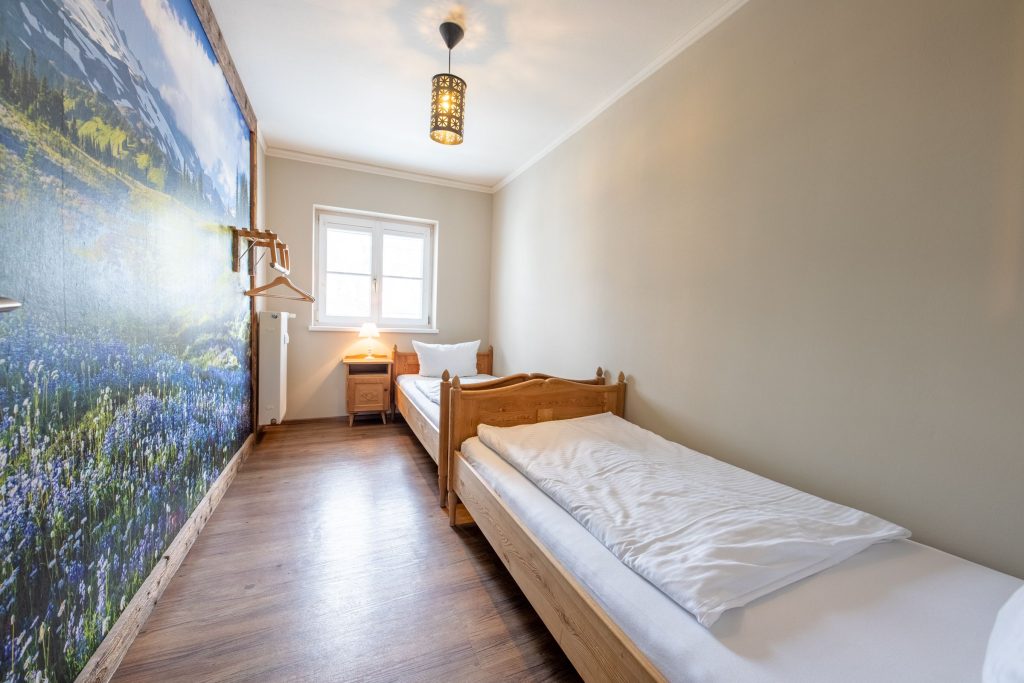 Zwei Bett -Zimmer in Ferienwohnung in Garmisch-Partenkirchen