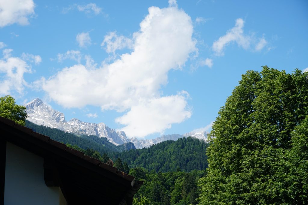 Ausblick in Ferienwohnung in Garmisch-Partenkirchen