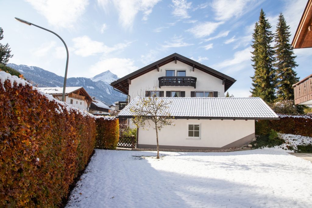 Garten in Ferienwohnung in Garmisch-Partenkirchen