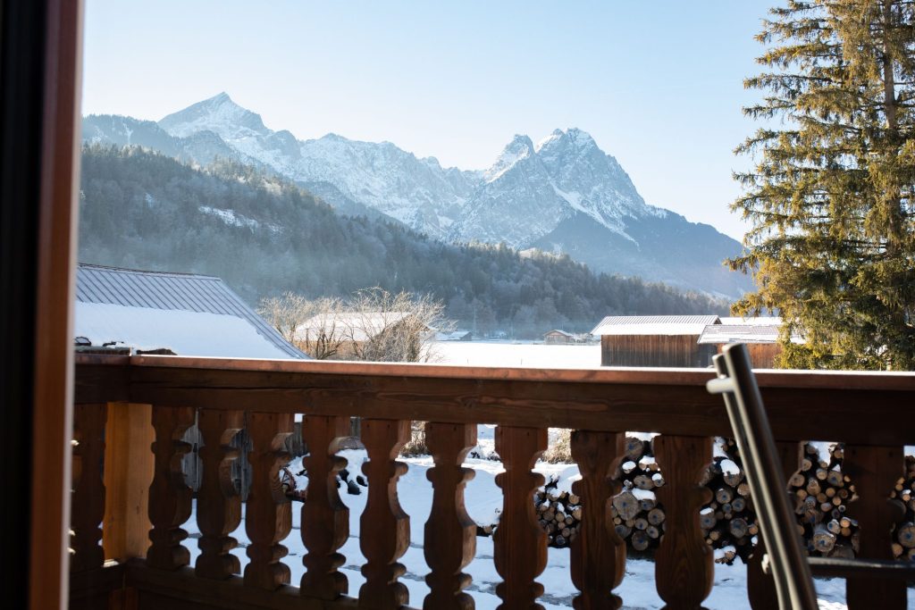 brauner Balkon in Ferienwohnung in Garmisch-Partenkirchen